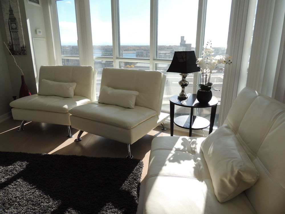 Tvhr - Luxury Condos In Heart Of Downtown Торонто Экстерьер фото